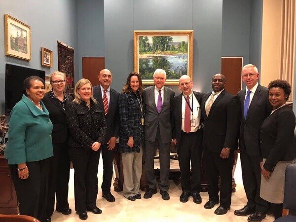 Alumni and Members of the Class of 2018-2019 meet with Senator Orrin Hatch